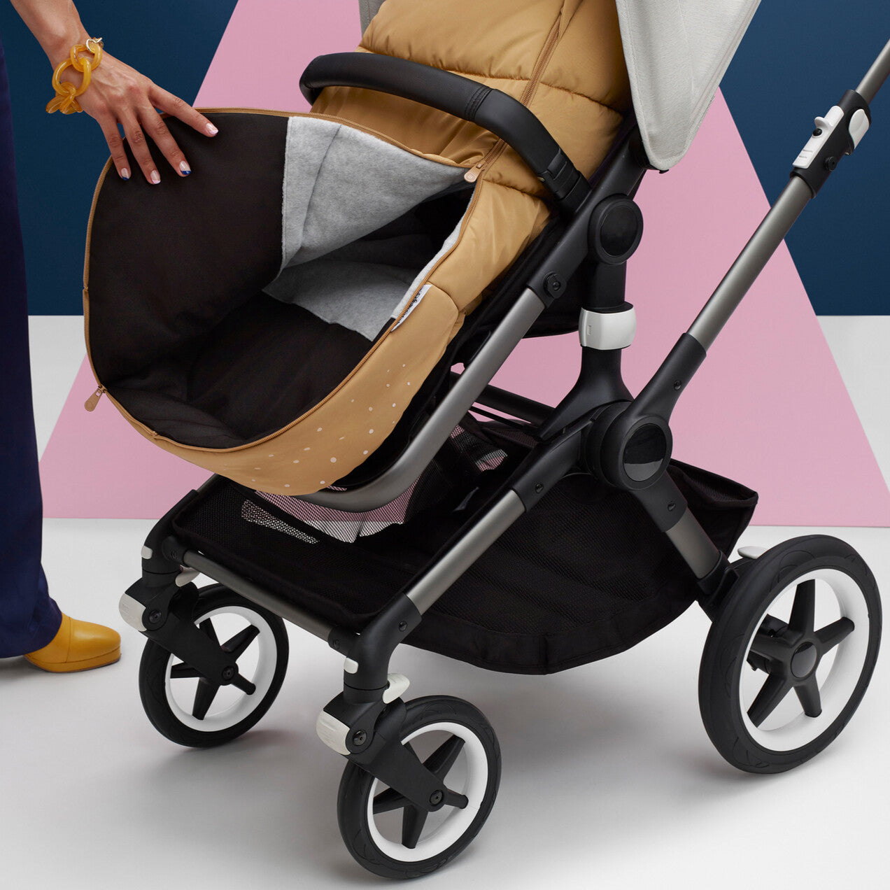 Brand New Boxed Clearance Bugaboo Footmuff Noir Limited Edition