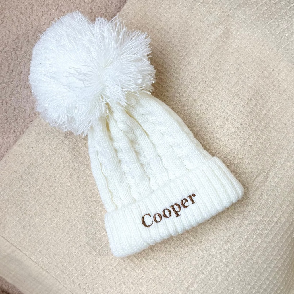 Elegance Cable Knit Pom Pom Hat - White